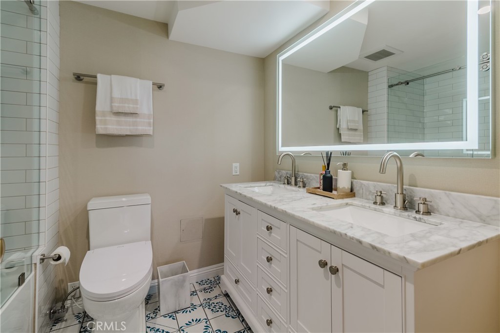 7250 Franklin 1008 Property Photo 12