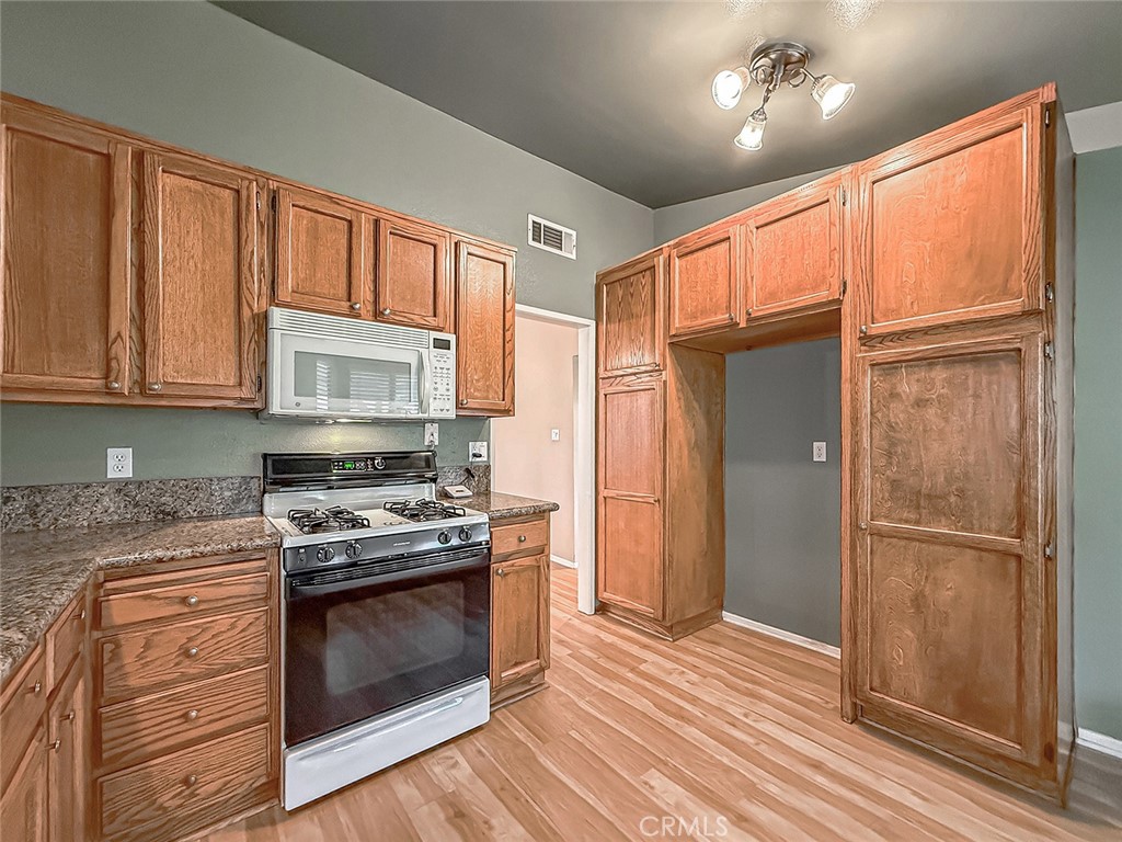 28131 Seco Canyon Road 39 Property Photo 13