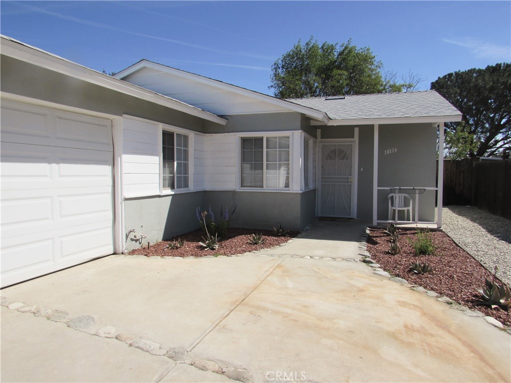 10116 Owensmouth Property Photo 1