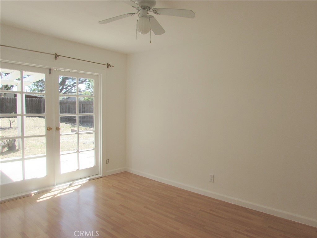 10116 Owensmouth Property Photo 6