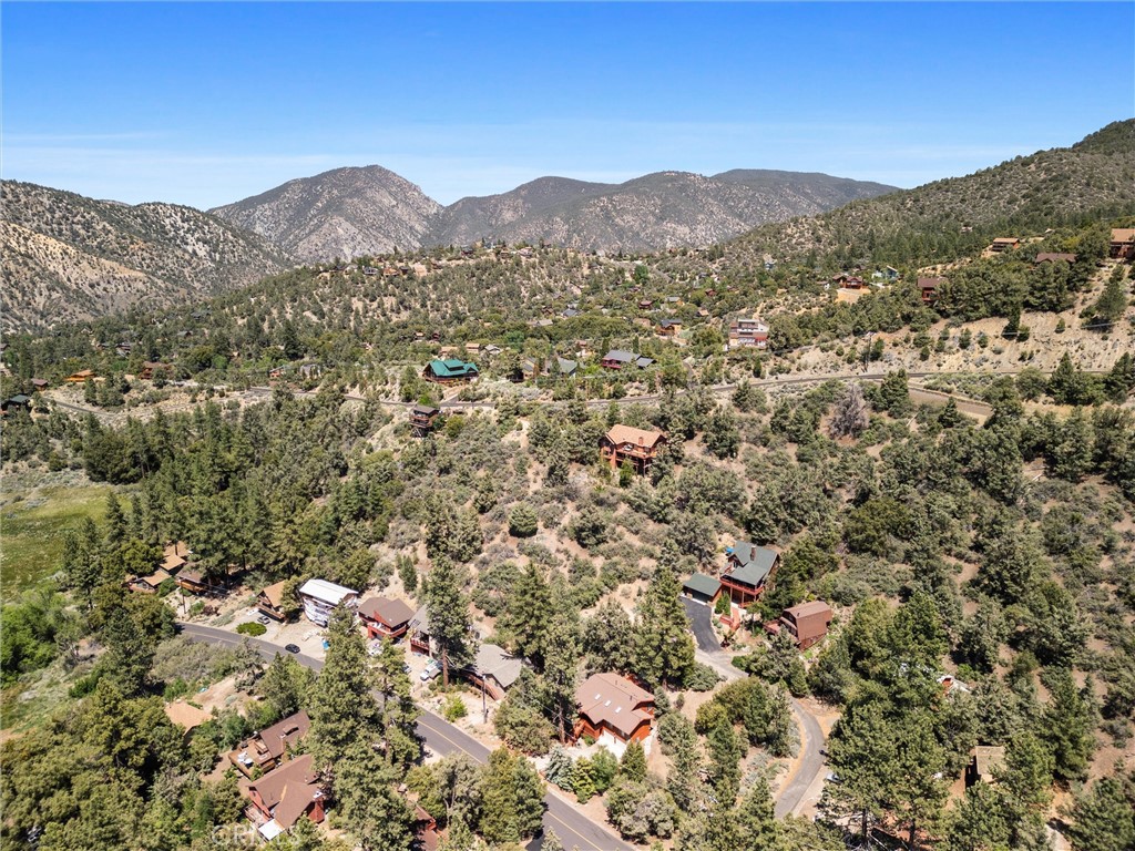 1832 Matterhorn Drive Property Photo 8