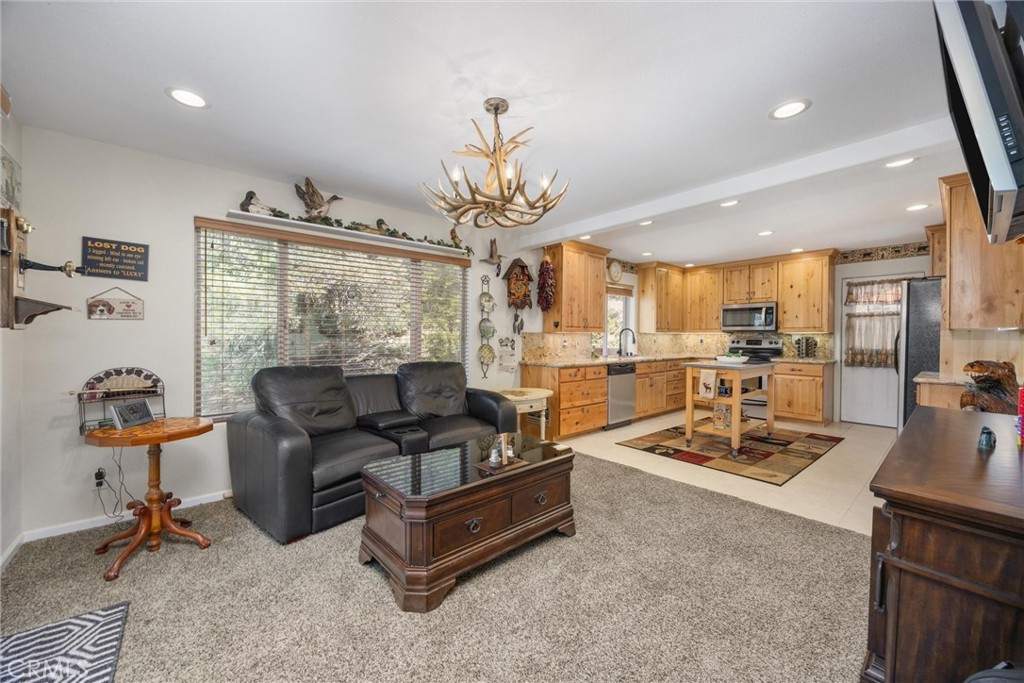 1832 Matterhorn Drive Property Photo 21
