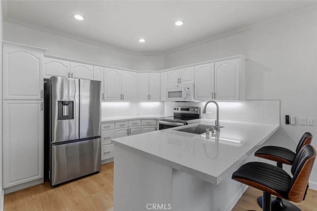 2438 Pleasant Way #m Property Photo 4