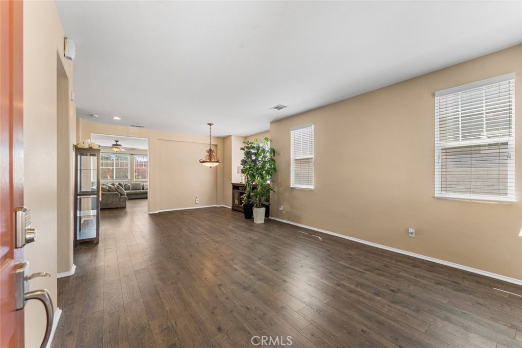 1234 Wellington Drive Property Photo 4