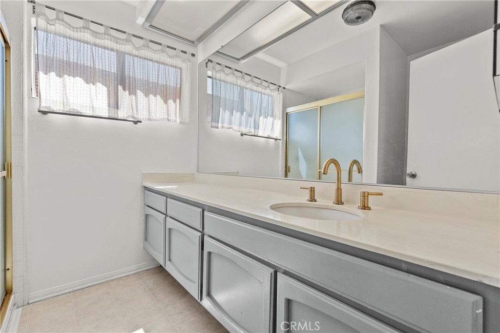 12540 Burbank 203 Property Photo 5