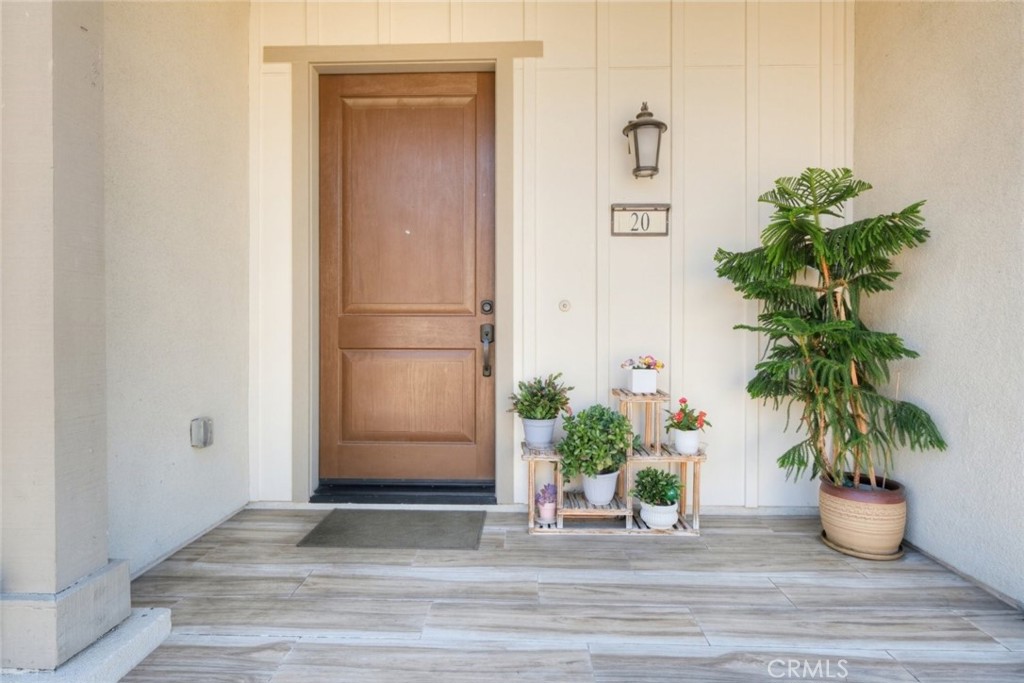 20 Puesto Road Property Photo 4