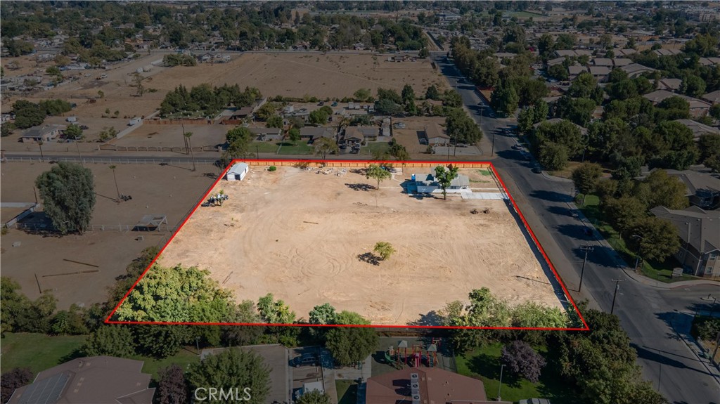 1700 Lotus Lane Property Photo 49