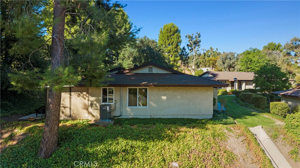19508 Avenue Of The Oaks Property Photo 36