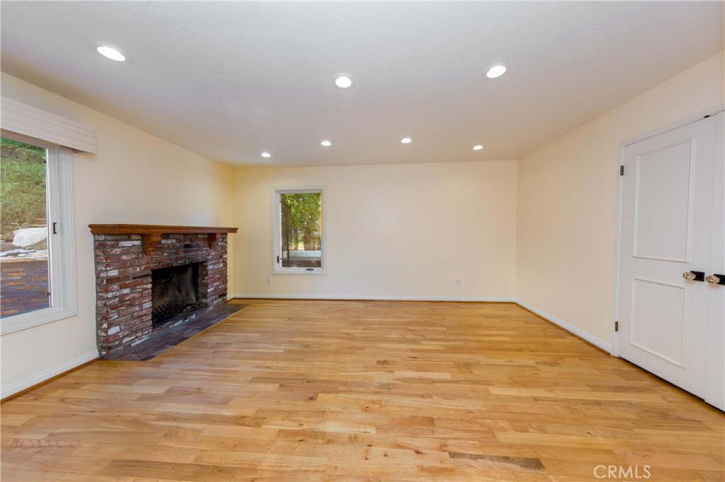 22861 Sparrowdell Drive Property Photo 12