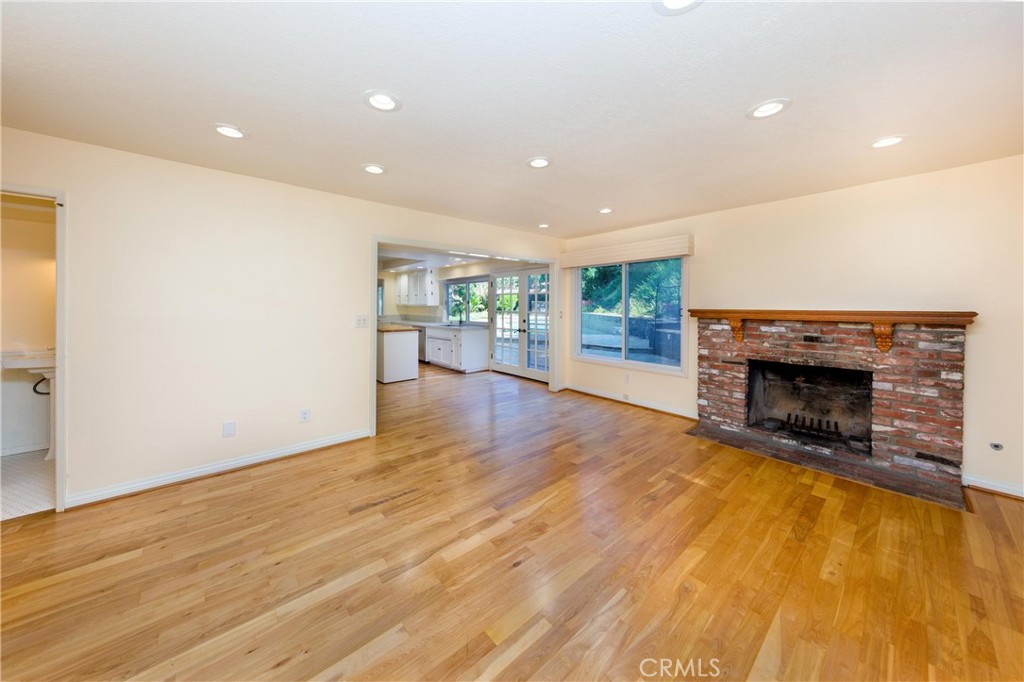 22861 Sparrowdell Drive Property Photo 13