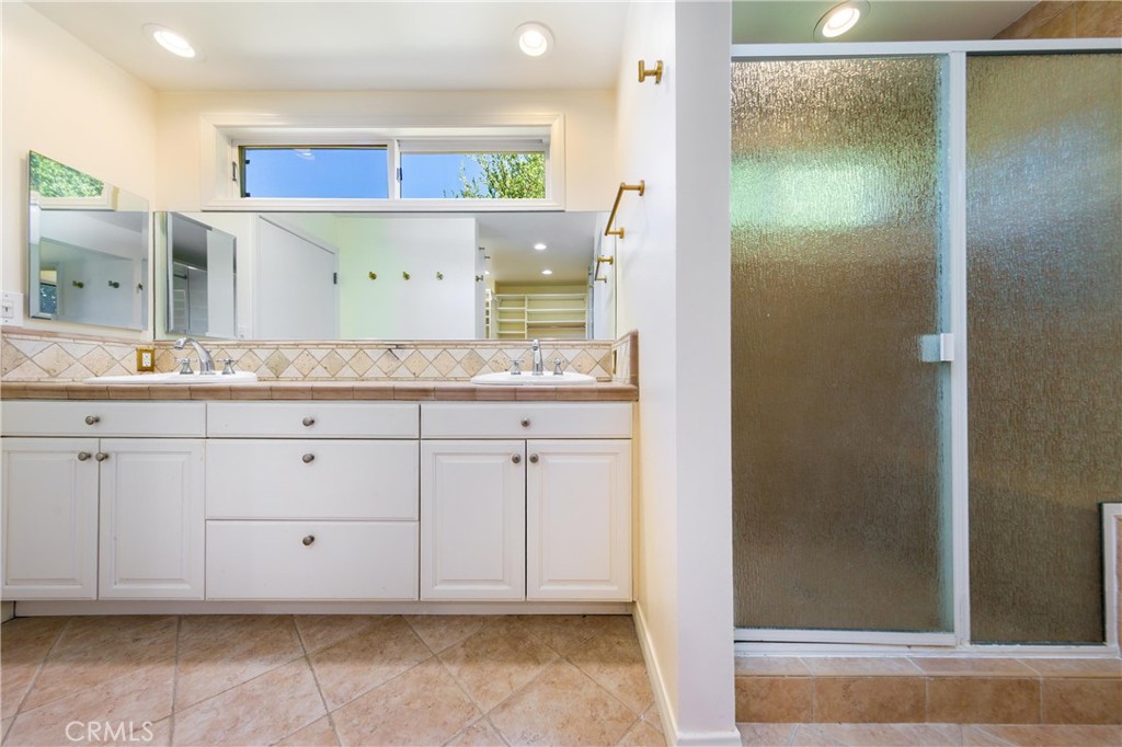 22861 Sparrowdell Drive Property Photo 20