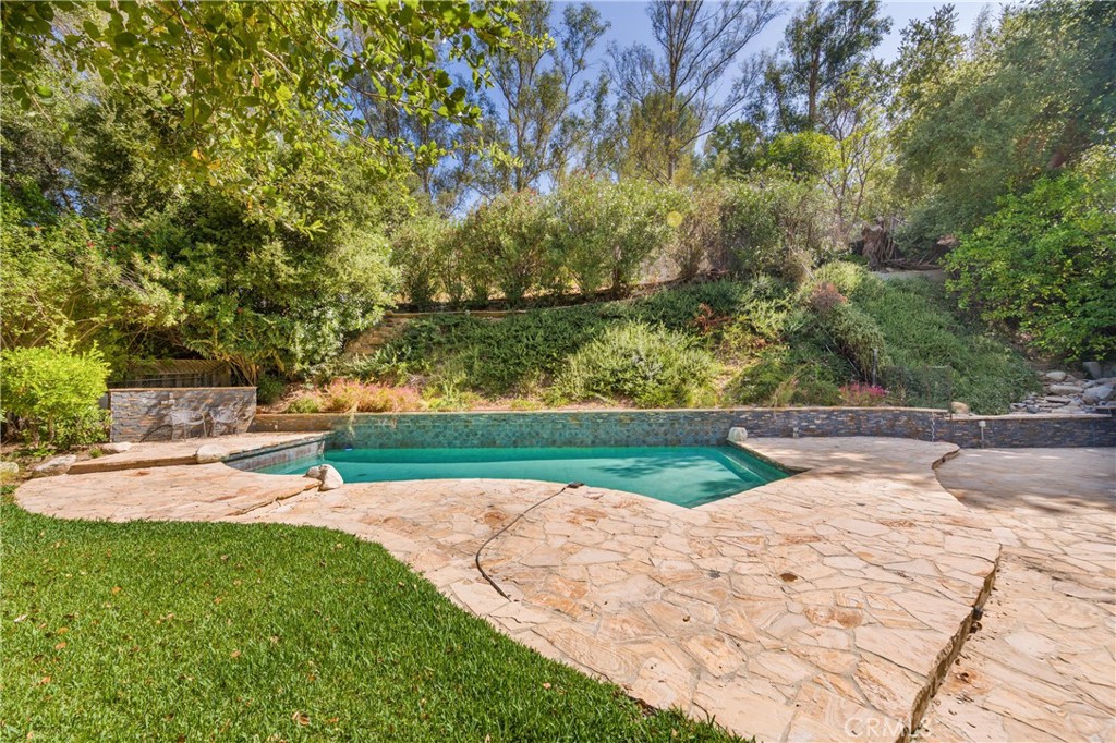 22861 Sparrowdell Drive Property Photo 30
