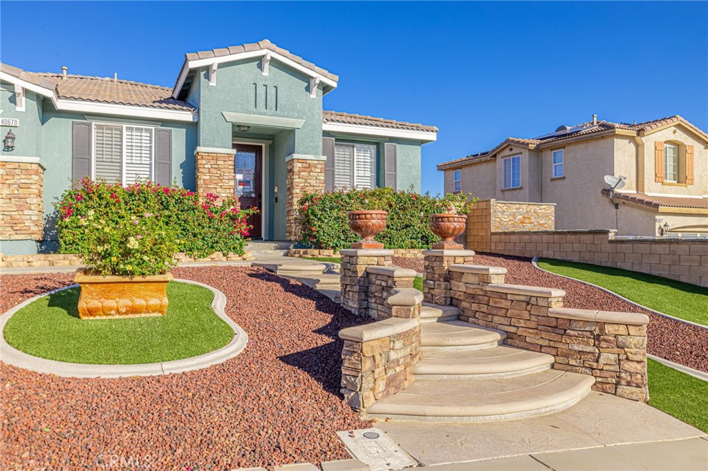 40670 Oakbridge Way Property Photo 4