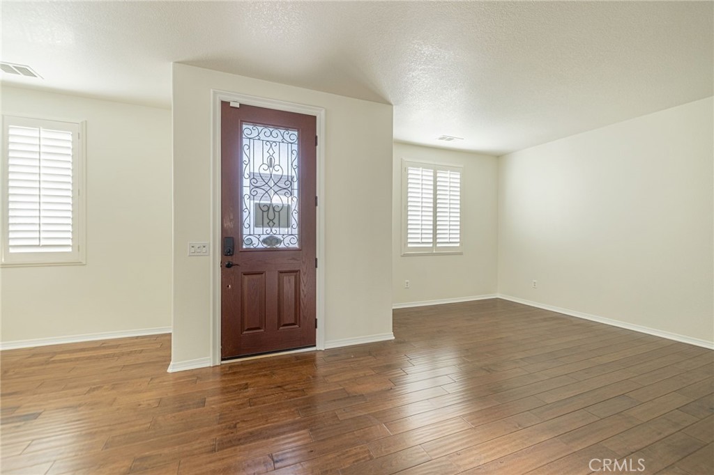 40670 Oakbridge Way Property Photo 6