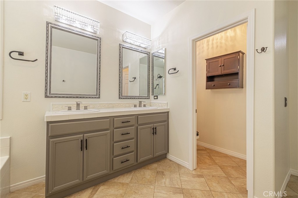 40670 Oakbridge Way Property Photo 28