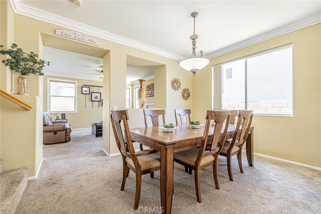 40125 Watford Way Property Photo 10
