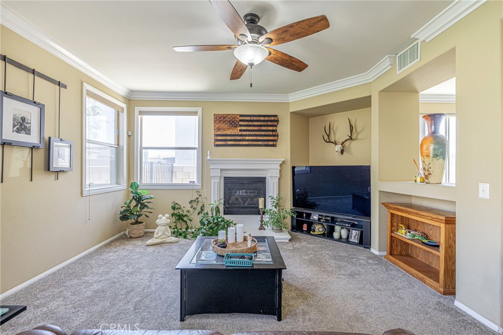 40125 Watford Way Property Photo 11