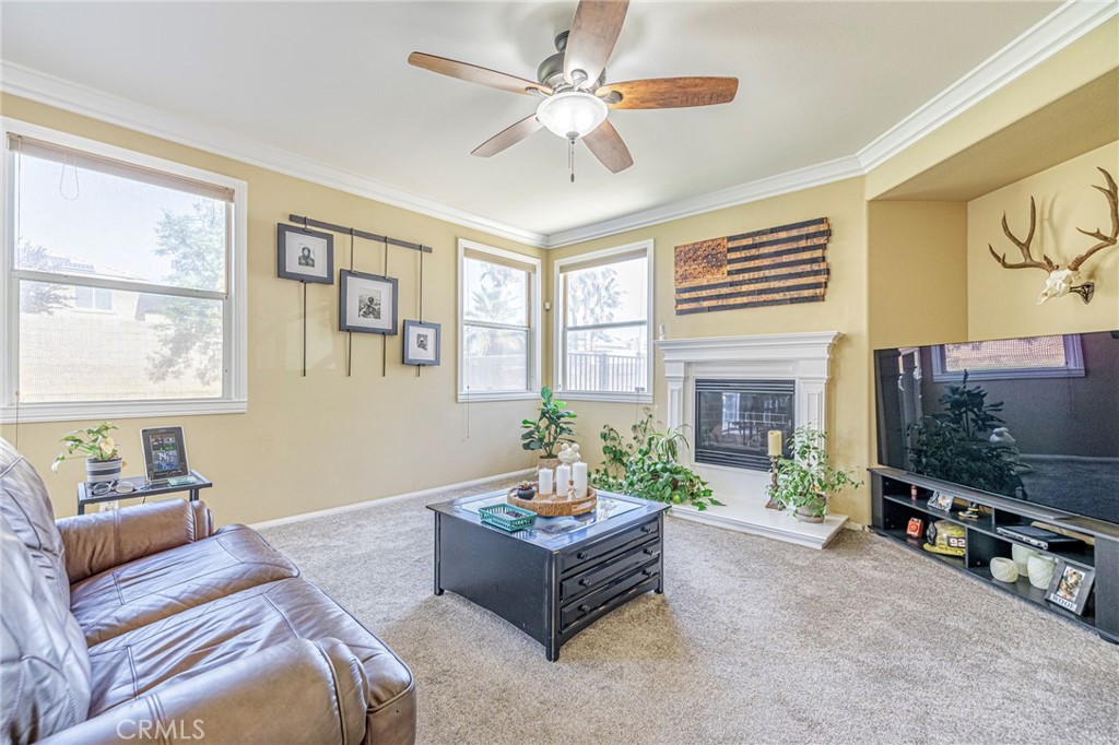 40125 Watford Way Property Photo 12