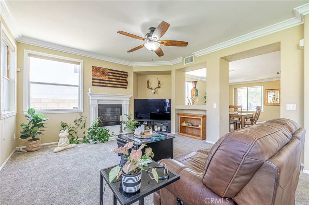 40125 Watford Way Property Photo 13