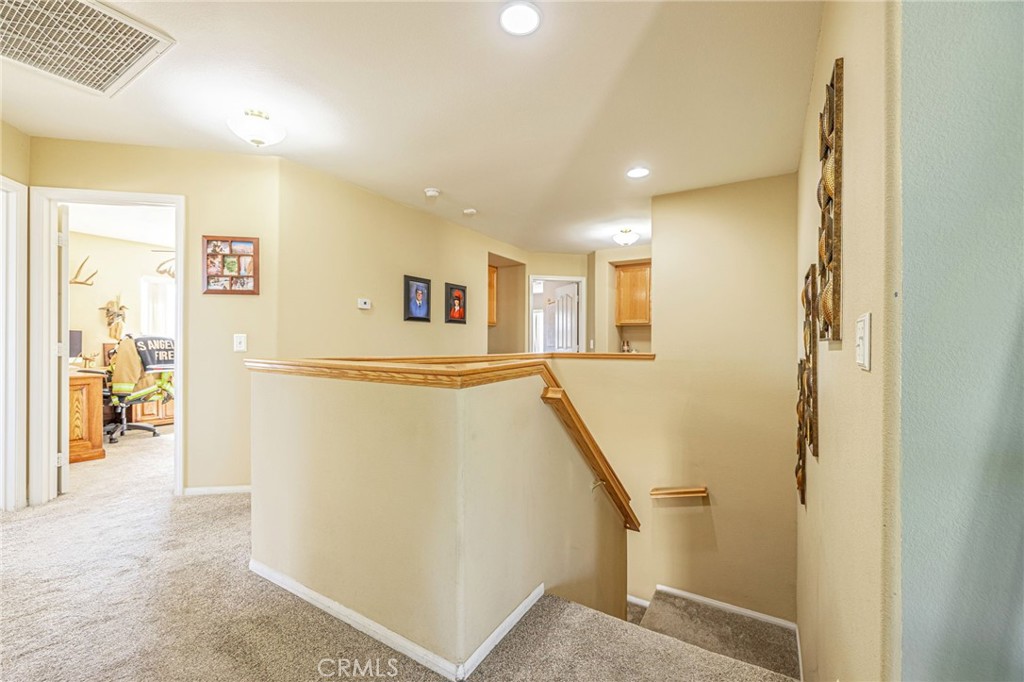 40125 Watford Way Property Photo 27