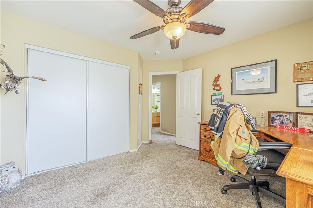 40125 Watford Way Property Photo 33