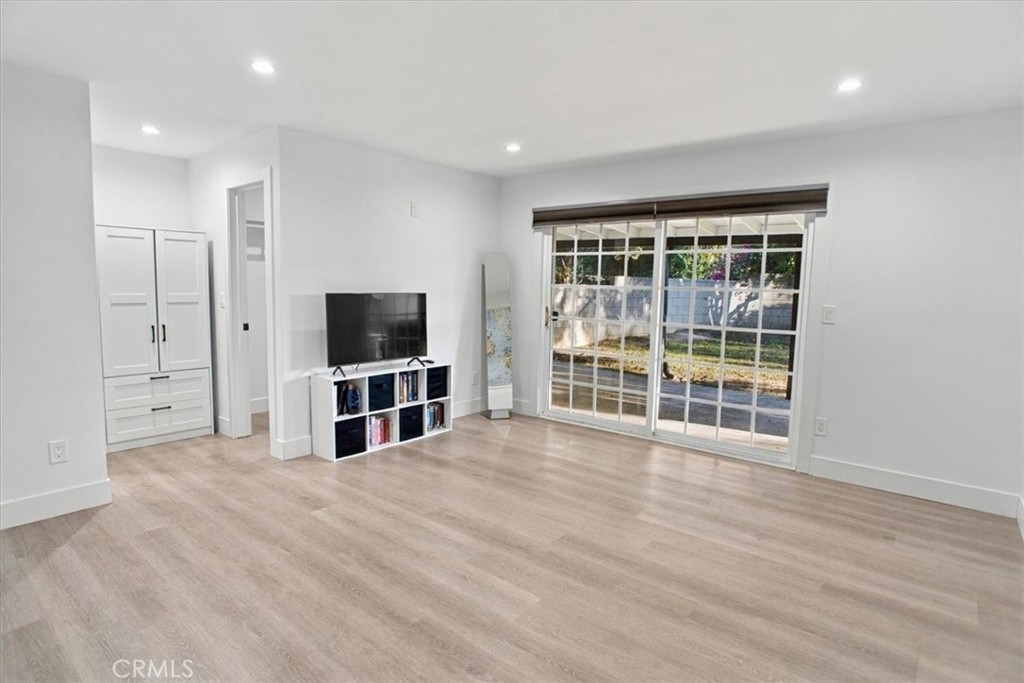 17000 Jeanine Place Property Photo 11