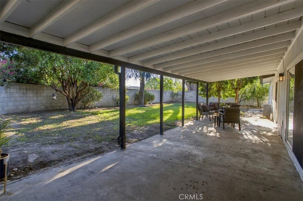 17000 Jeanine Place Property Photo 19