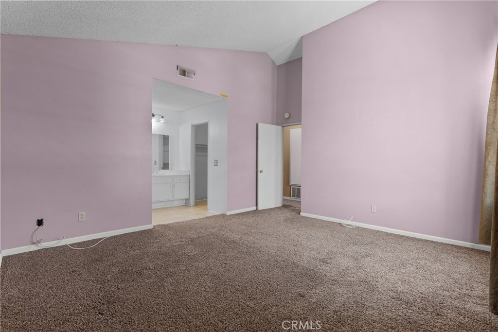 26825 Pamela Drive Property Photo 14