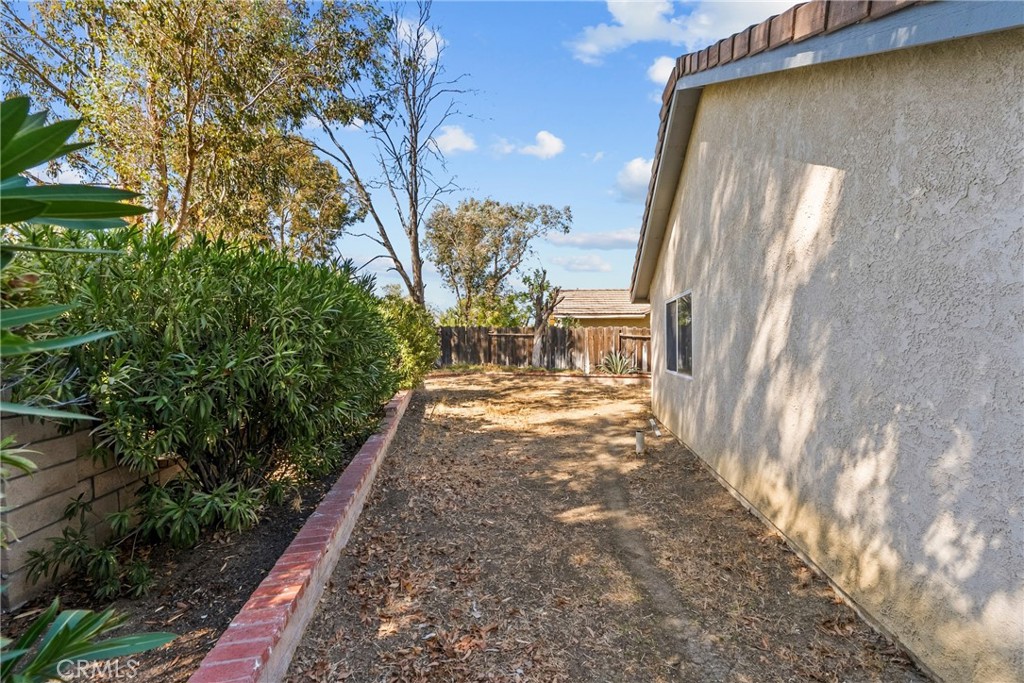 26825 Pamela Drive Property Photo 27