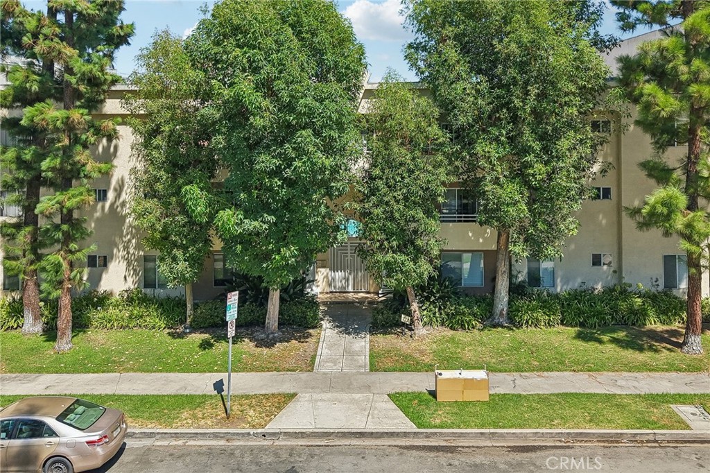 4358 Mammoth Avenue 14 Property Photo 1