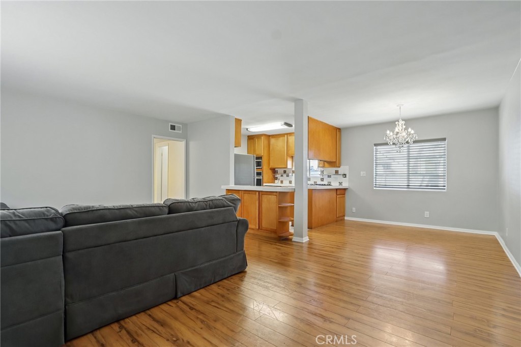 4358 Mammoth Avenue 14 Property Photo 5