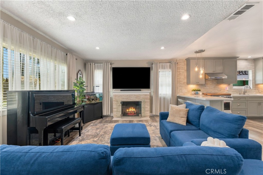 15741 Haynes Street Property Photo 3