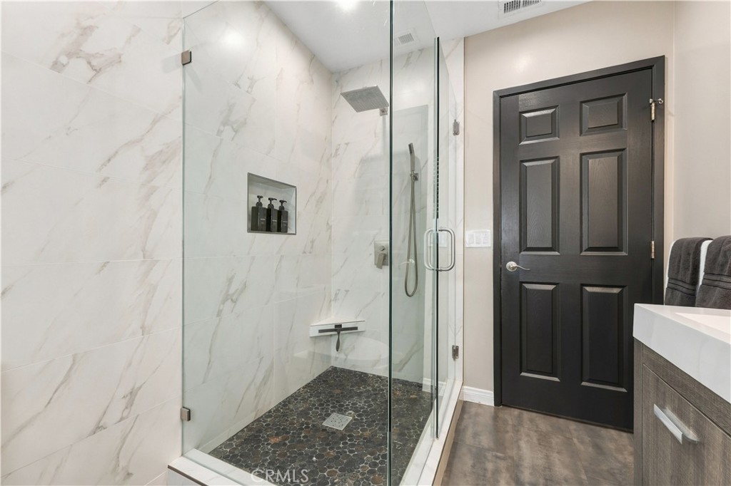 15741 Haynes Street Property Photo 21