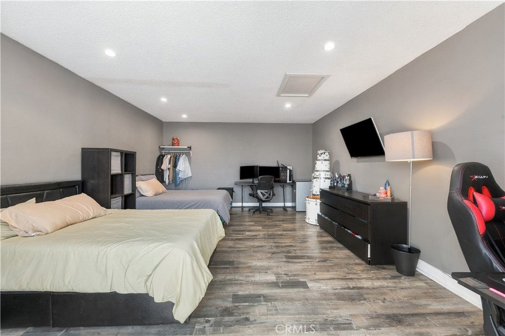 15741 Haynes Street Property Photo 24