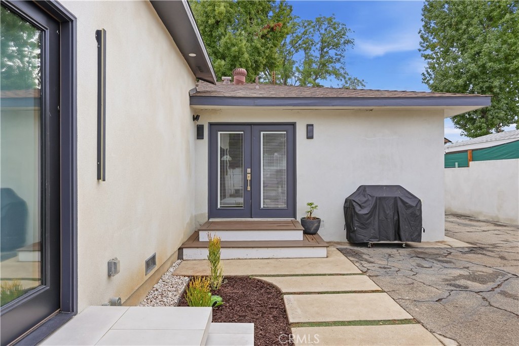 15741 Haynes Street Property Photo 33