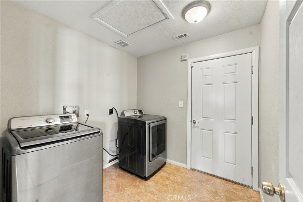 7711 Dogwood Avenue Property Photo 33