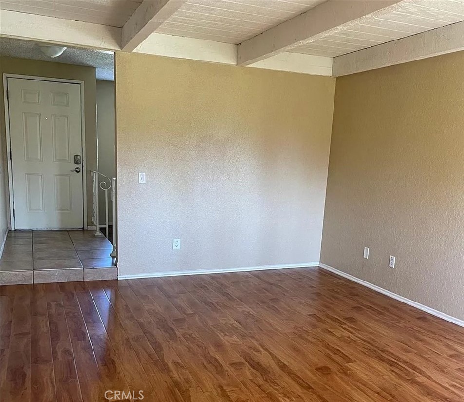 617 S Spruce Avenue Property Photo 6