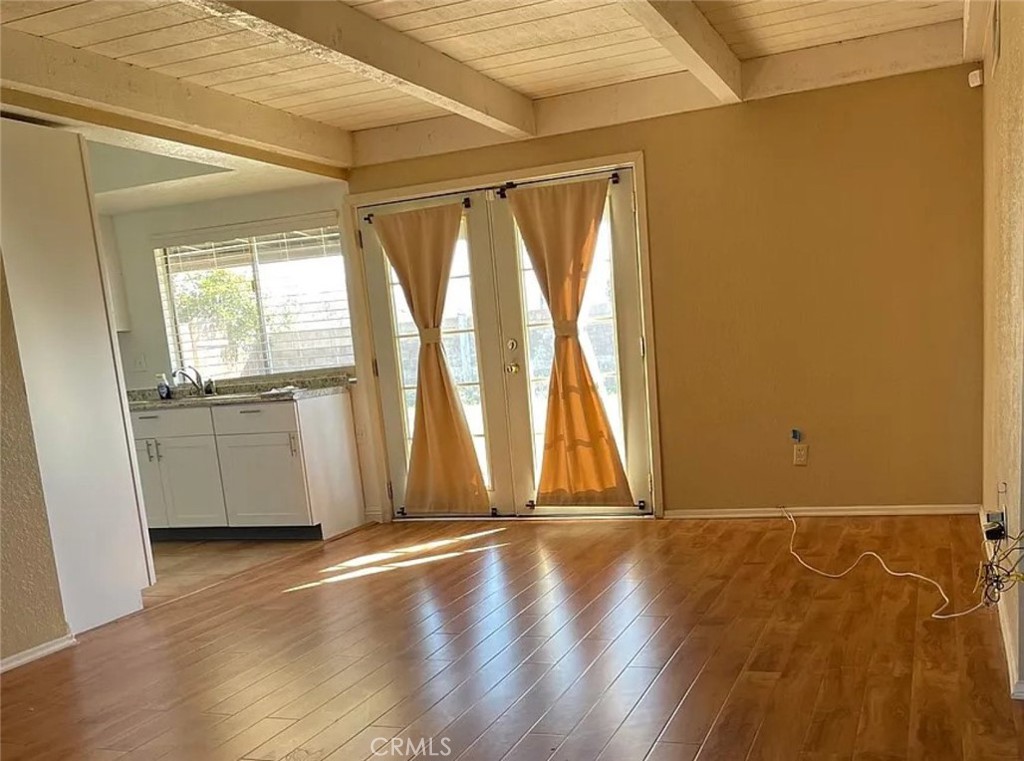 617 S Spruce Avenue Property Photo 7