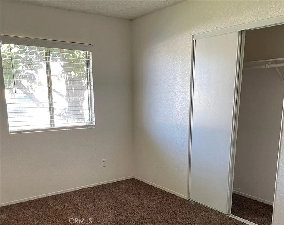 617 S Spruce Avenue Property Photo 9
