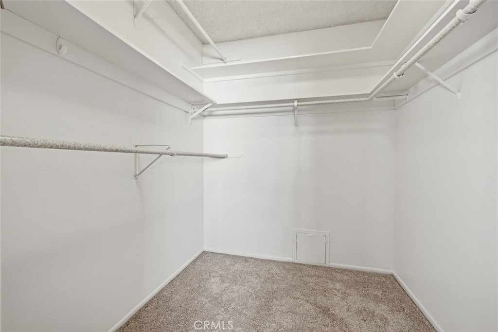 4520 Natick Avenue Property Photo 9