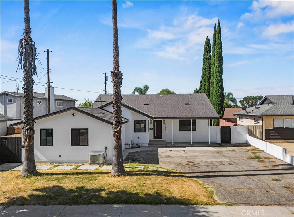 14862 Envoy Street Property Photo 4