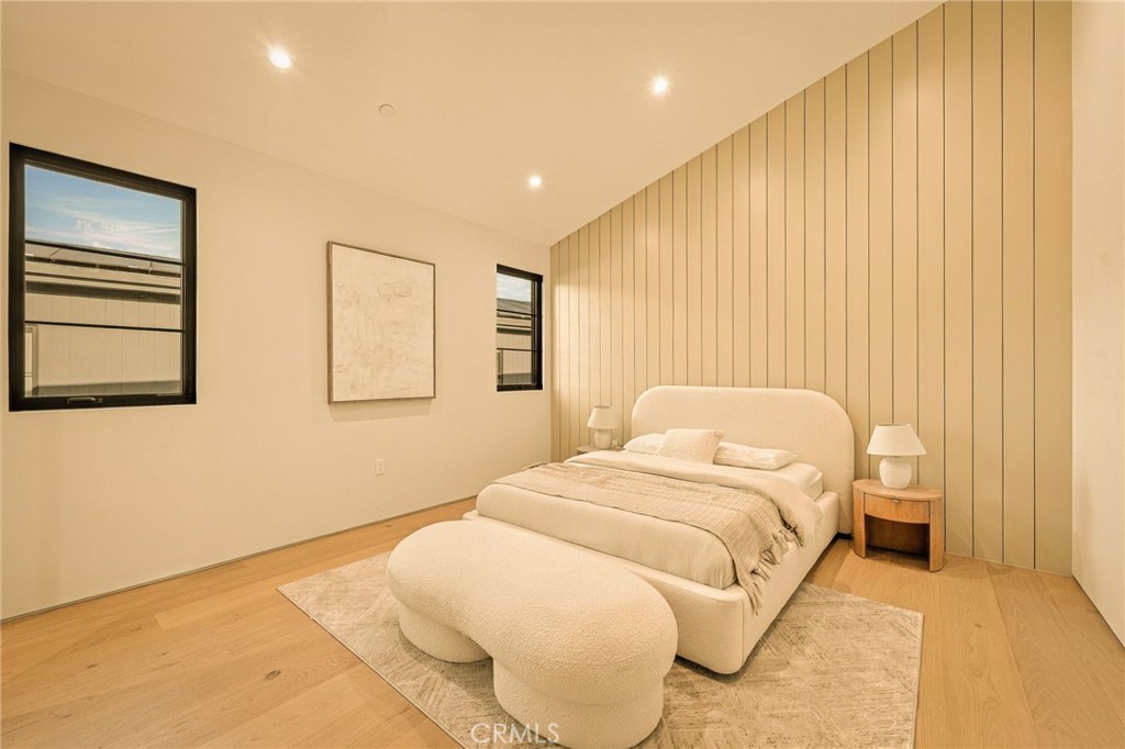 16658 Addison Property Photo 31