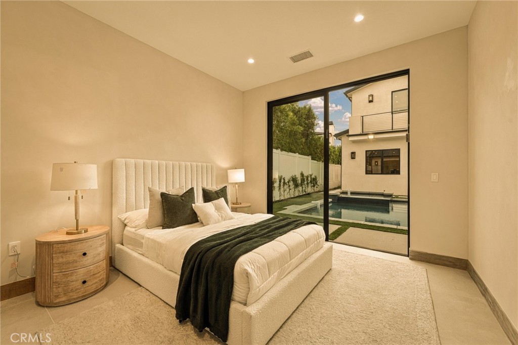 16658 Addison Property Photo 45
