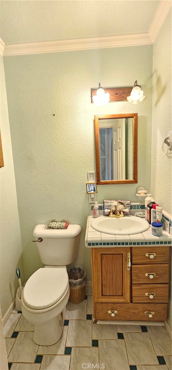 14900 Wolfskill Property Photo 6