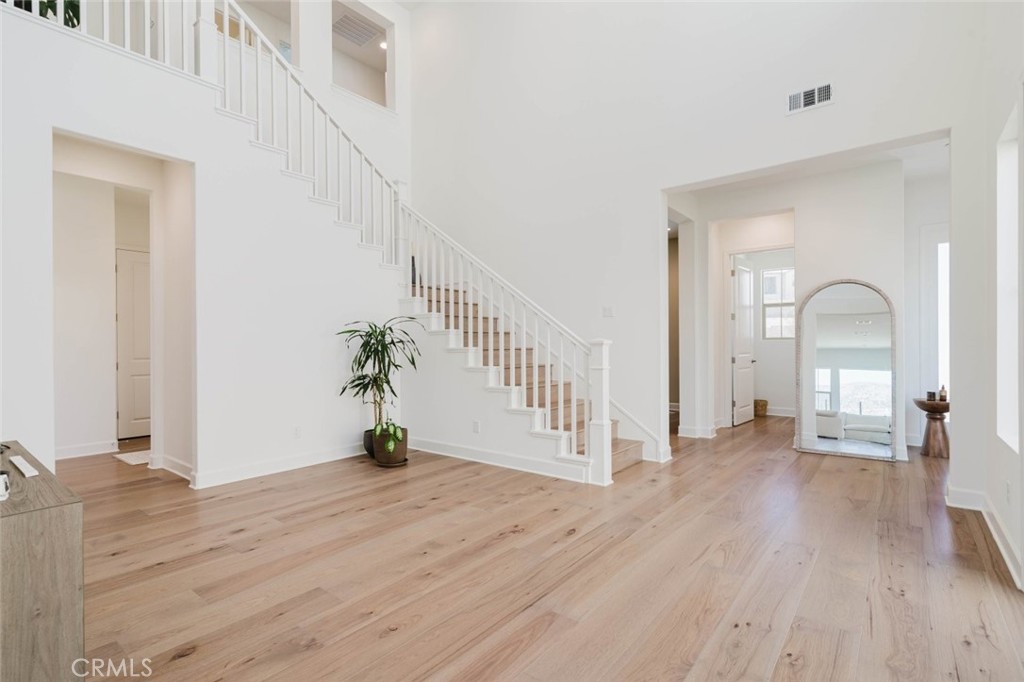 11716 Canoga Avenue Property Photo 10
