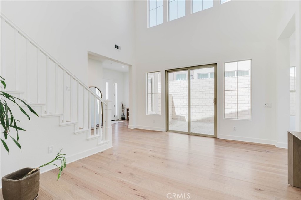 11716 Canoga Avenue Property Photo 11