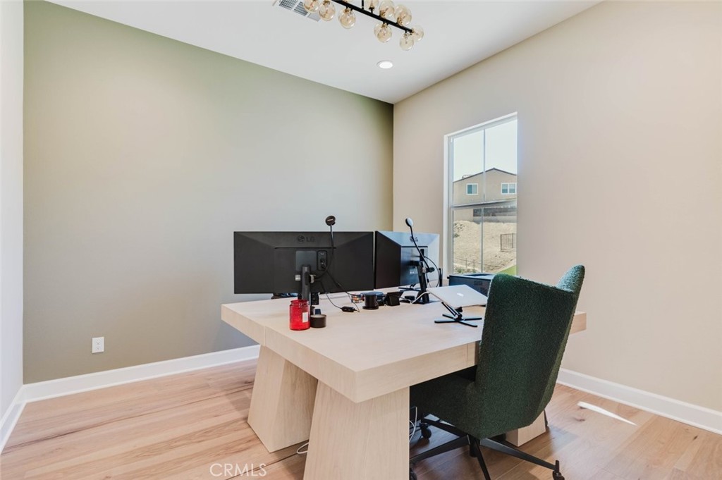 11716 Canoga Avenue Property Photo 12