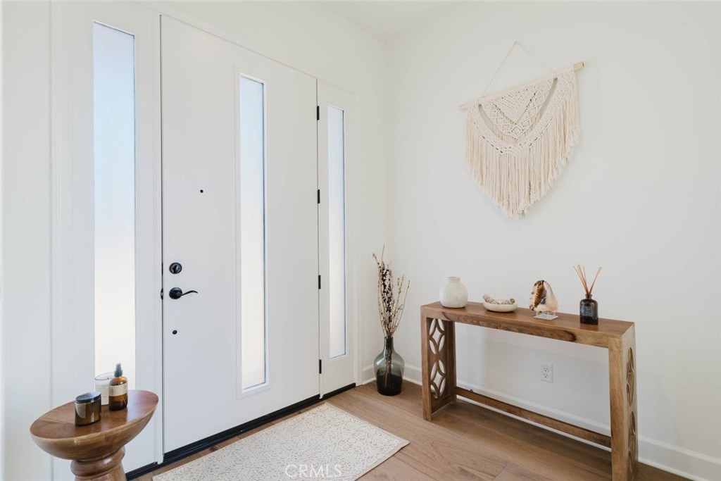 11716 Canoga Avenue Property Photo 15