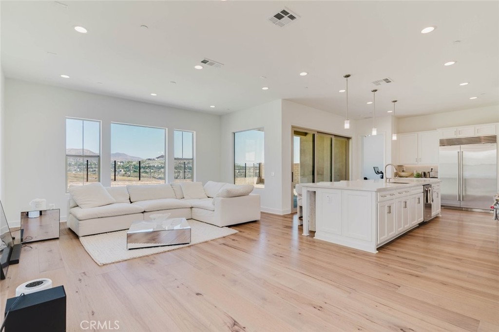 11716 Canoga Avenue Property Photo 17