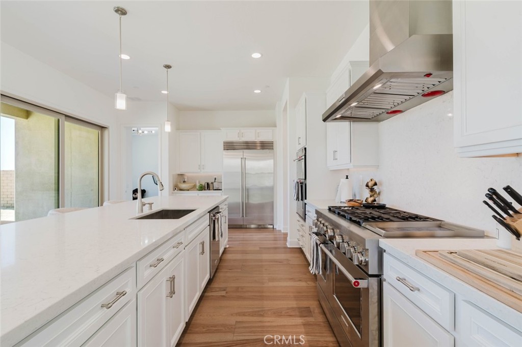 11716 Canoga Avenue Property Photo 24